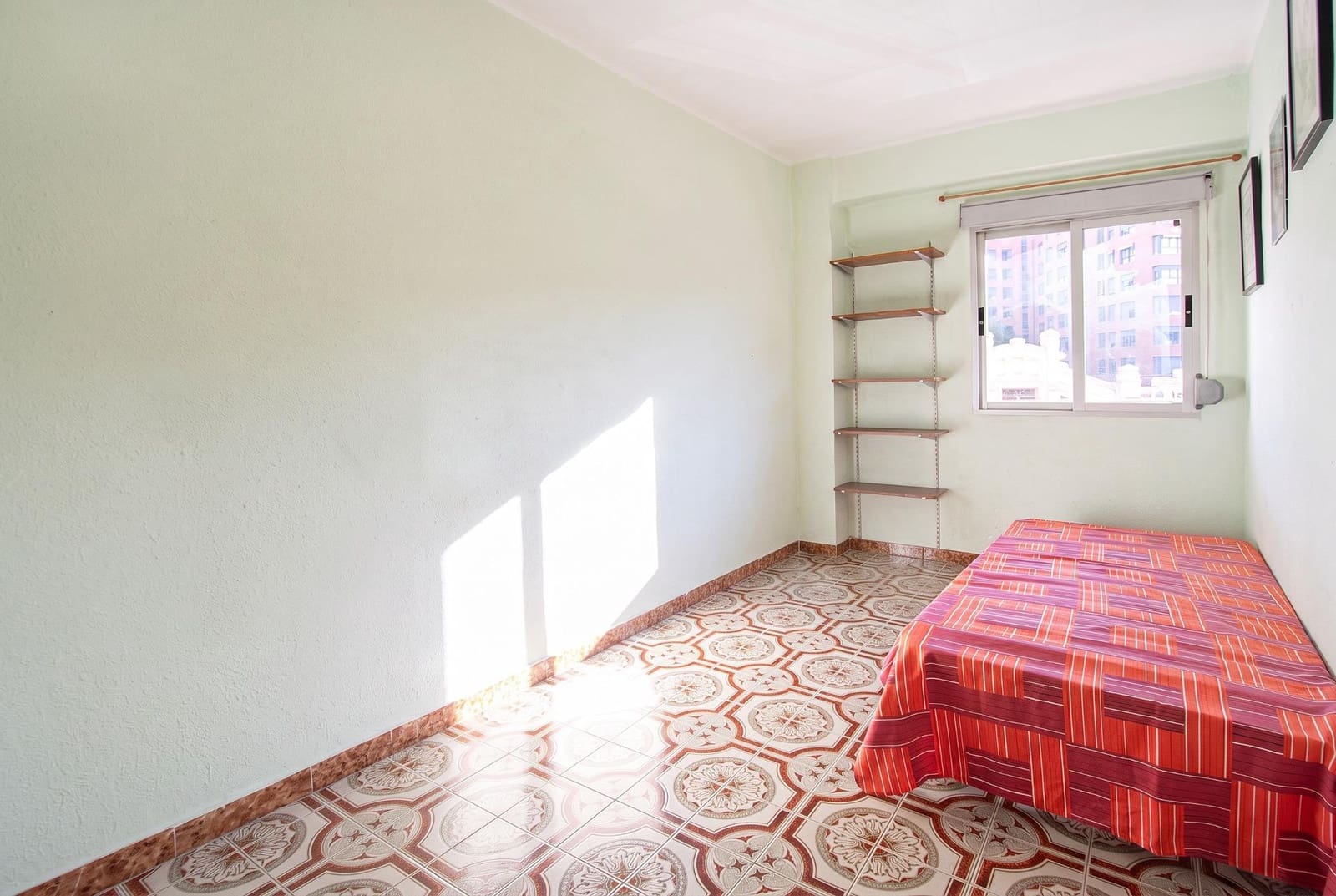 4 slaapkamer Flat te koop in Valencia stad met garage - € 285.000 (Ref: 10173964)