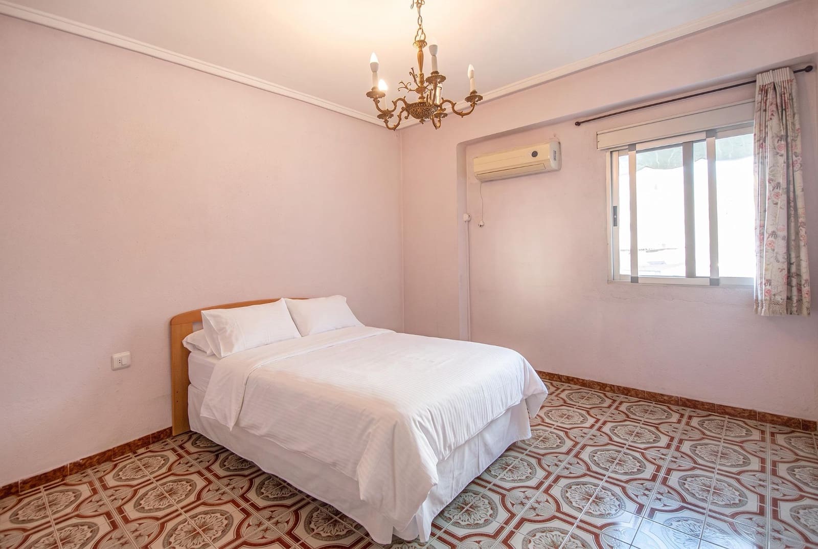 4 slaapkamer Flat te koop in Valencia stad met garage - € 285.000 (Ref: 10173964)