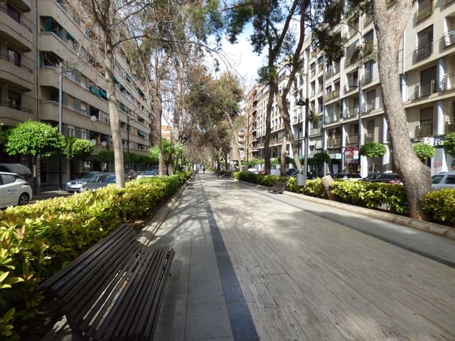 Garage for sale in Torrent - € 18,000 (Ref: 9107730)