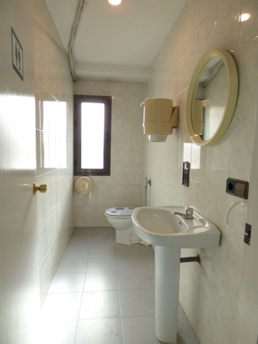 Kontor til leje i Torrent - € 450 (Ref: 9107736)