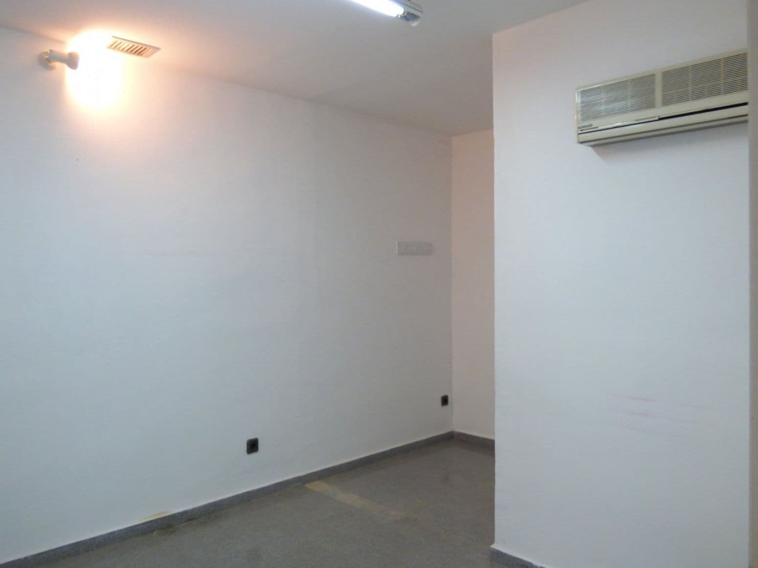 Kontor til leje i Torrent - € 450 (Ref: 9107736)