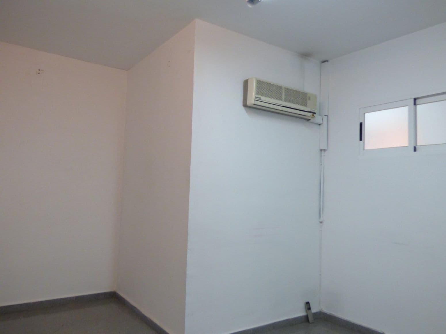 Kontor til leje i Torrent - € 450 (Ref: 9107736)