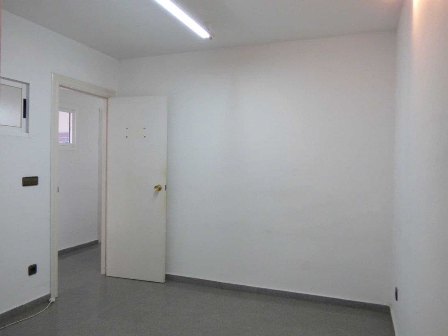 Kontor til leje i Torrent - € 450 (Ref: 9107736)