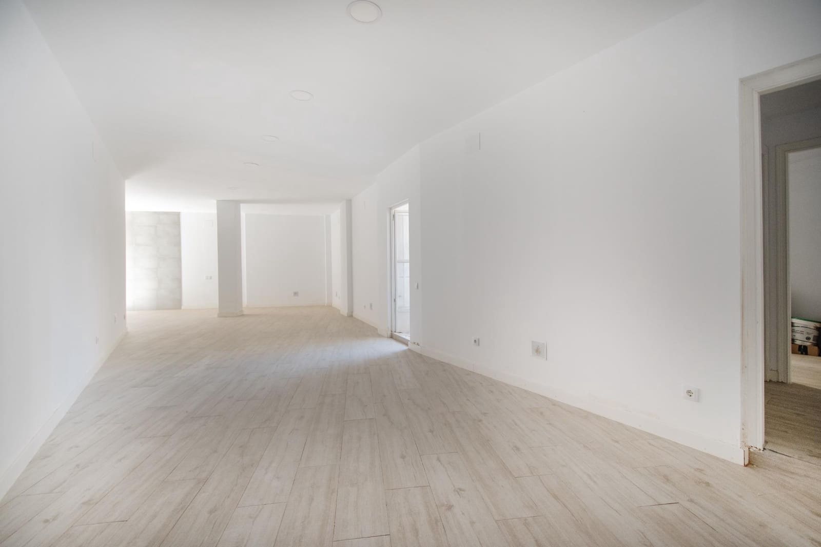 1 soveværelse Erhverv til salg i Alaquas - € 69.900 (Ref: 9118646)