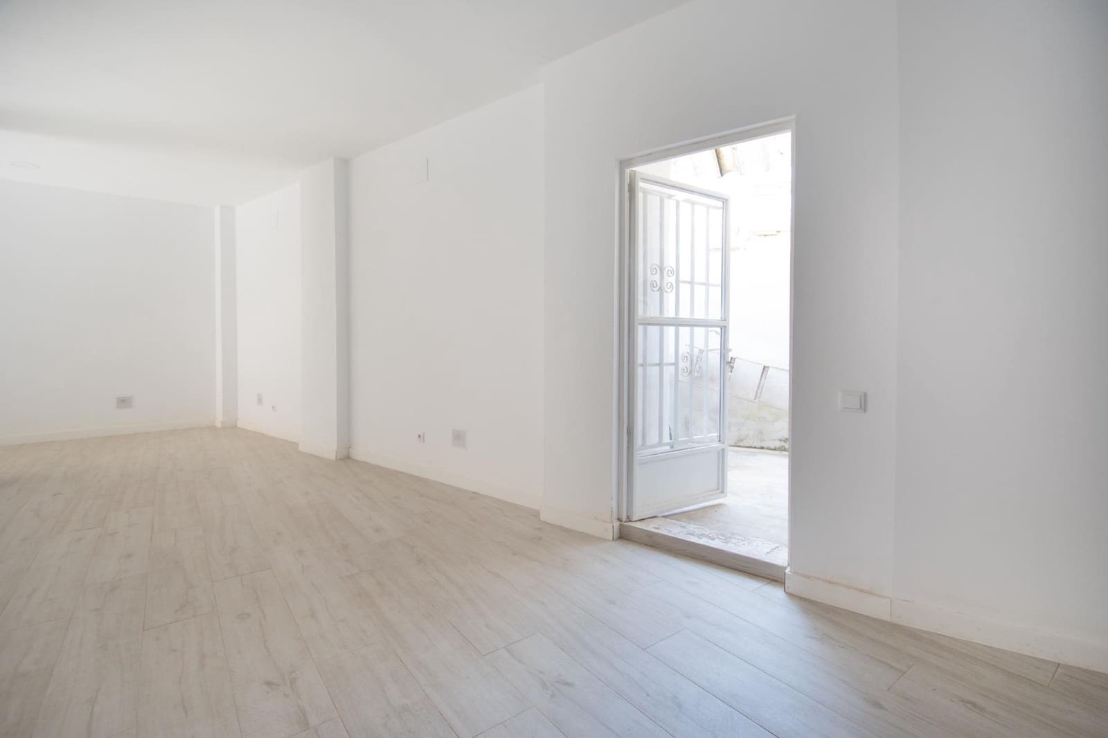 1 soveværelse Erhverv til salg i Alaquas - € 69.900 (Ref: 9118646)