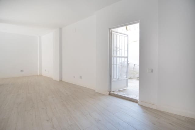 1 bedroom Commercial for sale in Alaquàs - € 69,900 (Ref: 9118646)