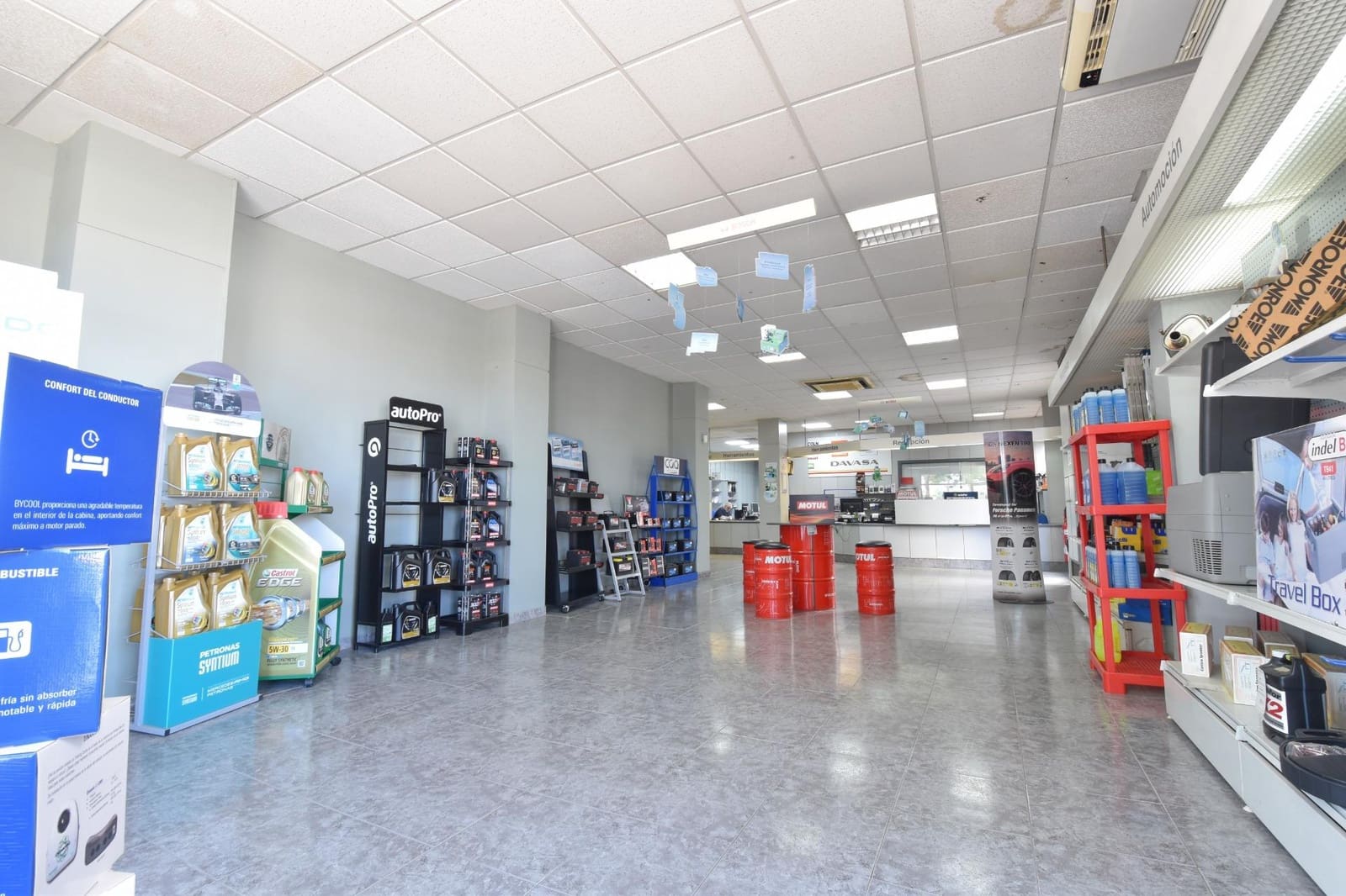 Local Commercial à vendre à Valence ville - 900 000 € (Ref: 9129656)