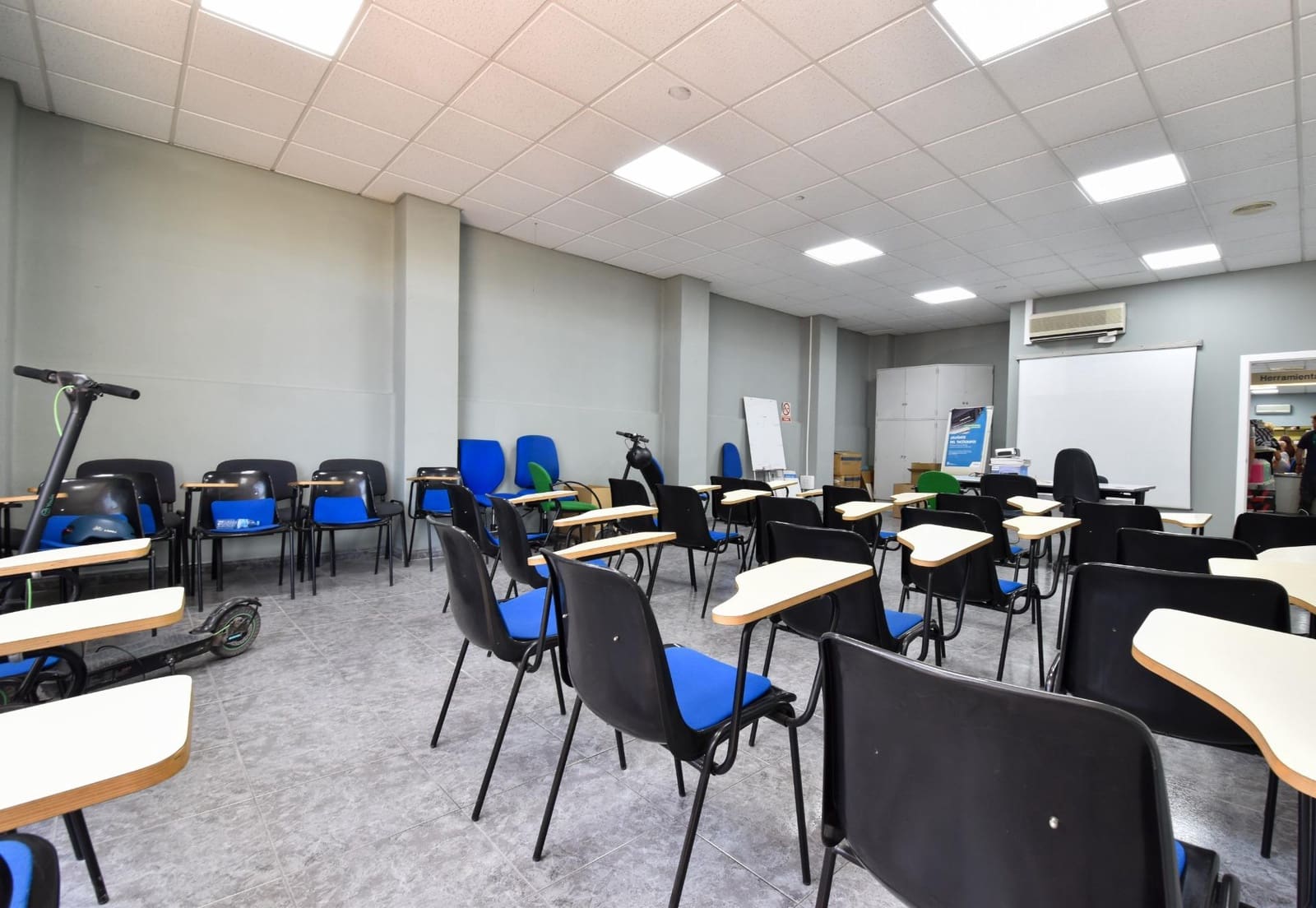 Local Commercial à vendre à Valence ville - 900 000 € (Ref: 9129656)