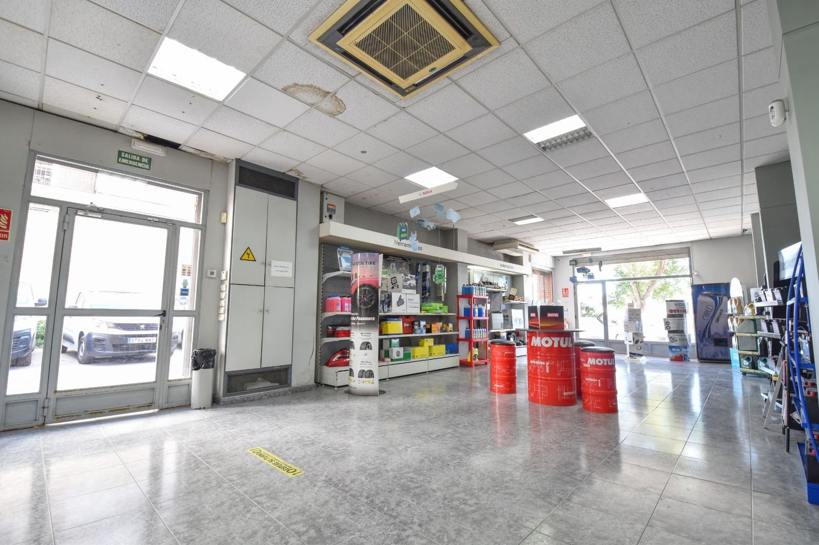 Local Commercial à vendre à Valence ville - 900 000 € (Ref: 9129656)