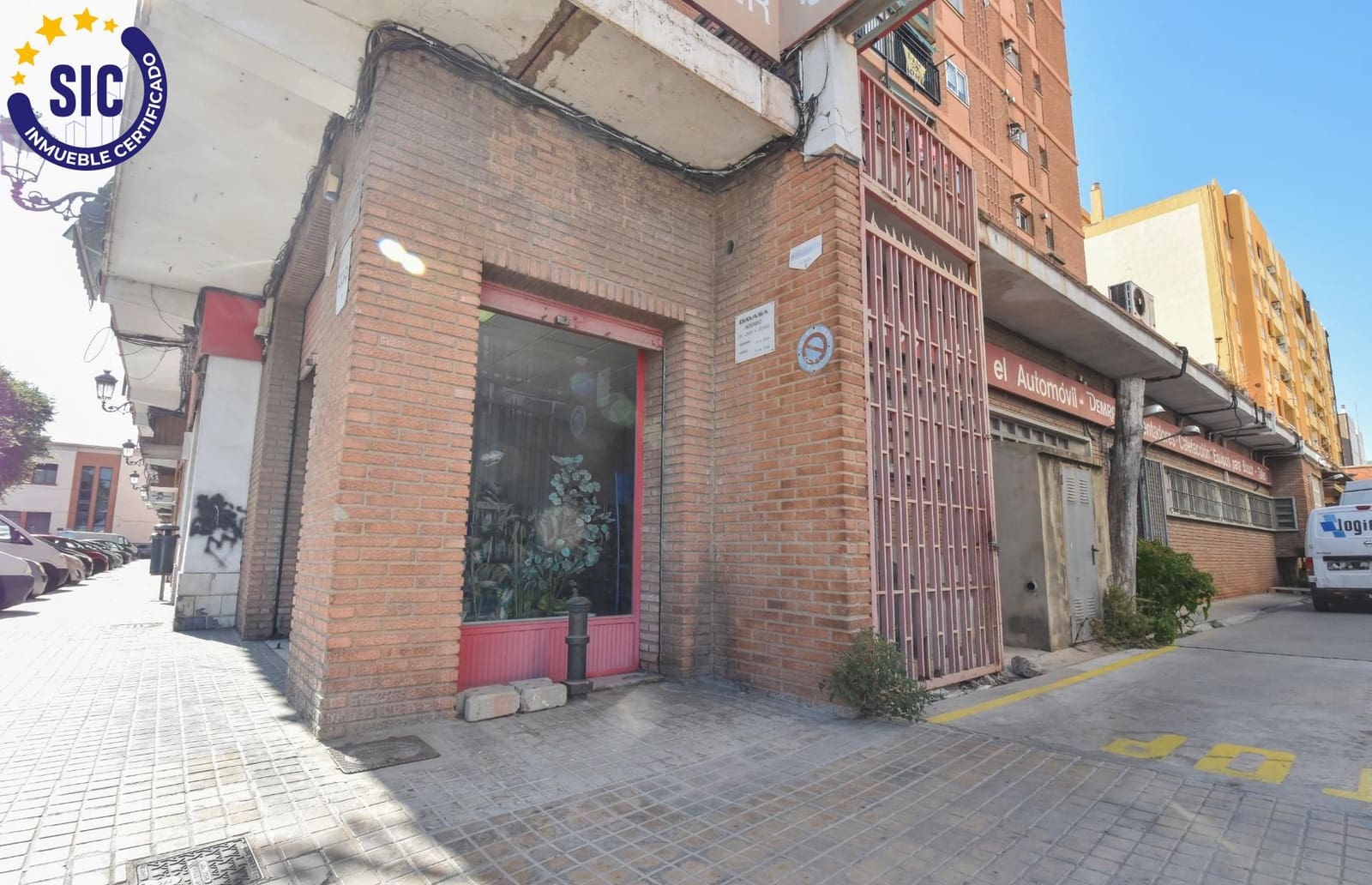 Kommersiell til salgs i Valencia by - € 900 000 (Ref: 9129656)