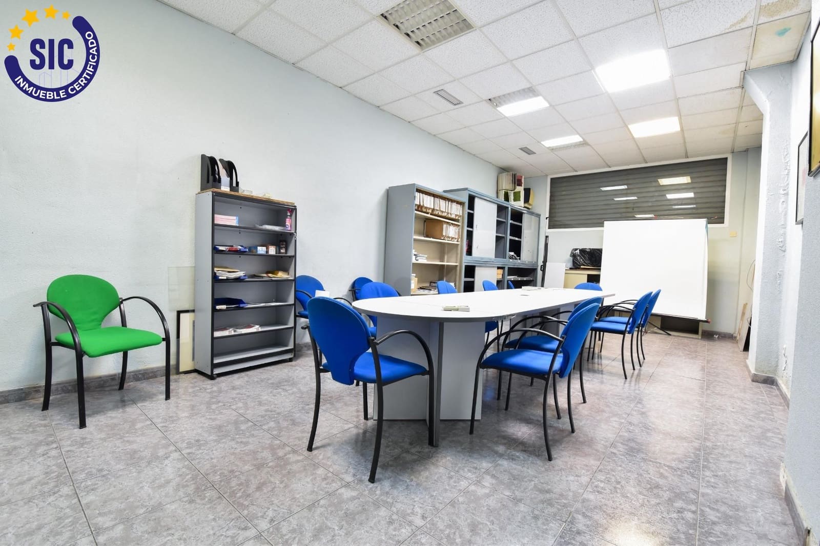 Kommersiell til salgs i Valencia by - € 900 000 (Ref: 9129656)