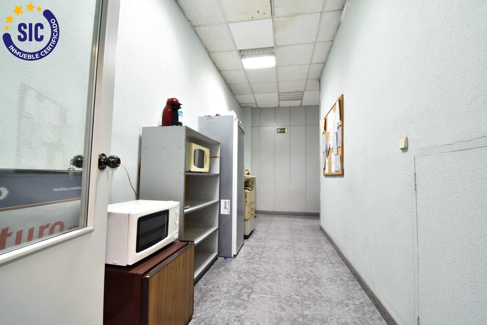 Kommersiell til salgs i Valencia by - € 900 000 (Ref: 9129656)