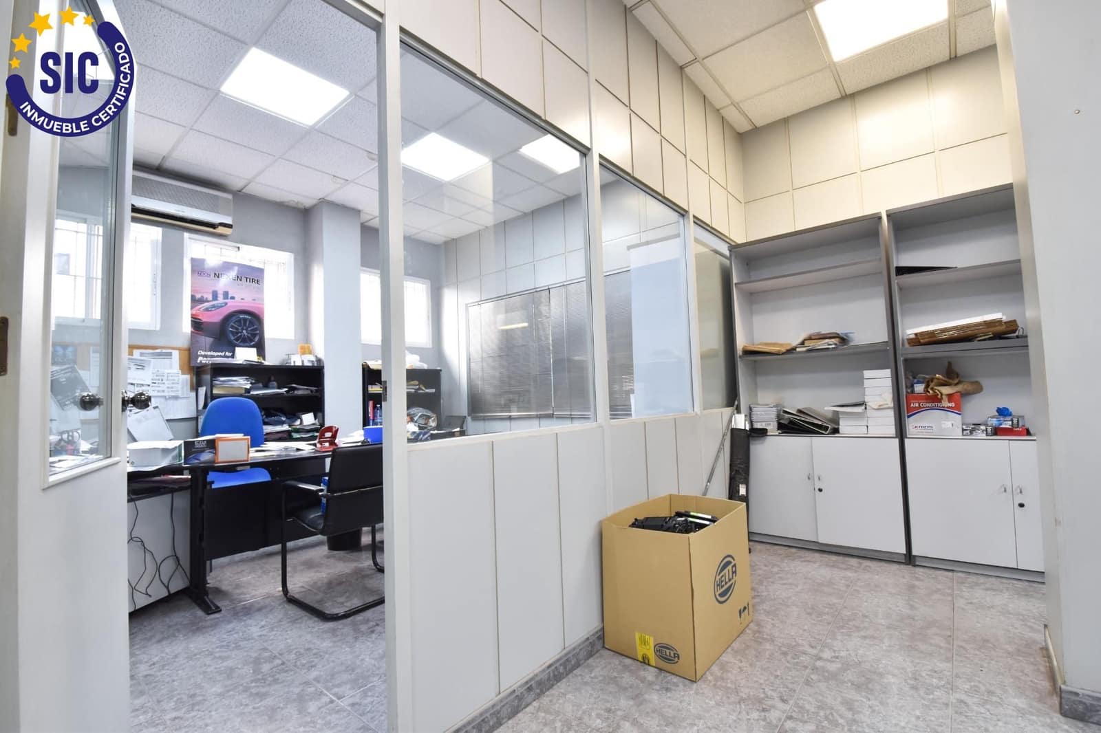 Kommersiell til salgs i Valencia by - € 900 000 (Ref: 9129656)