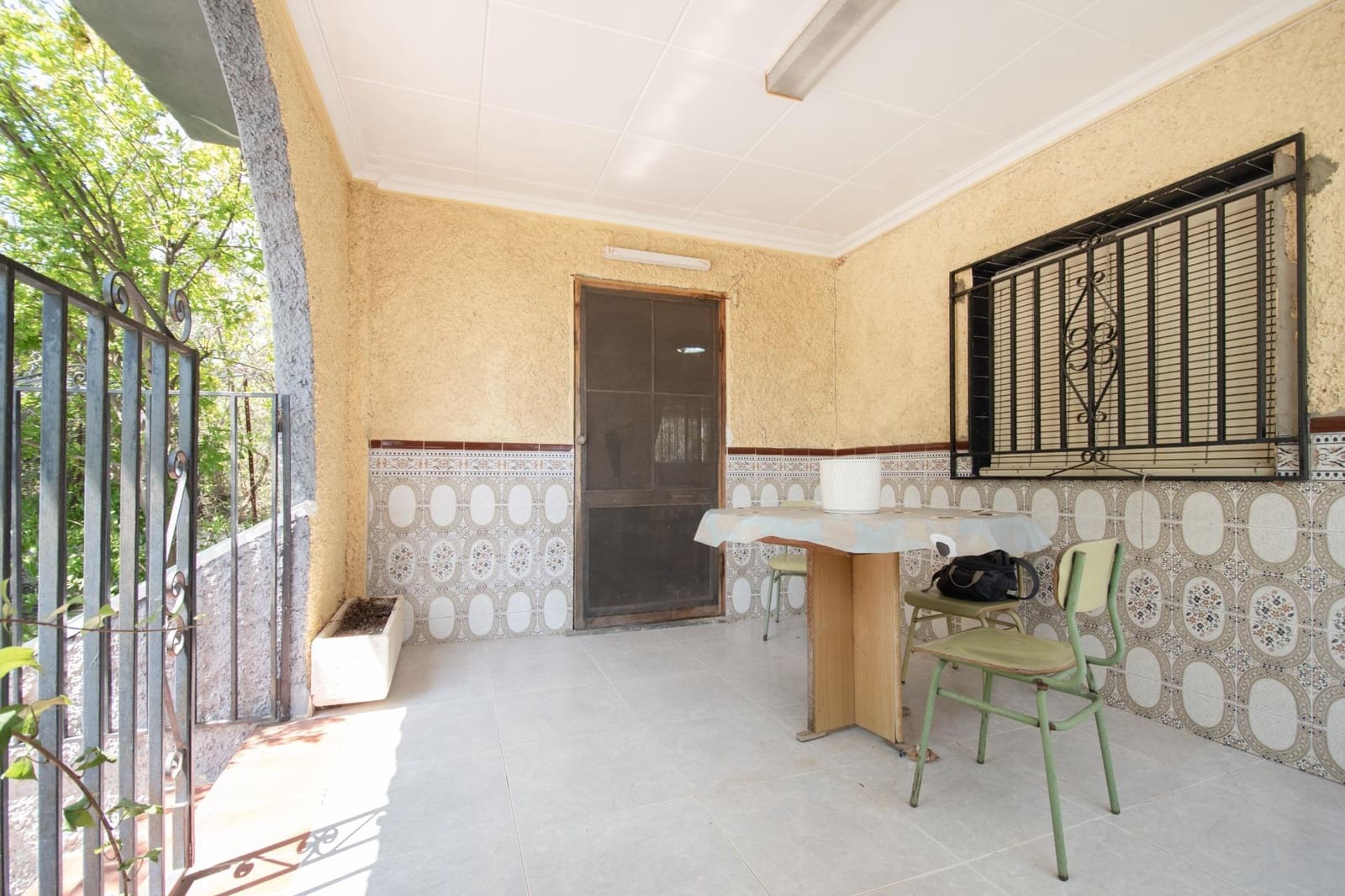 5 soveværelse Villa til salg i Montroy med swimmingpool - € 127.000 (Ref: 9152089)