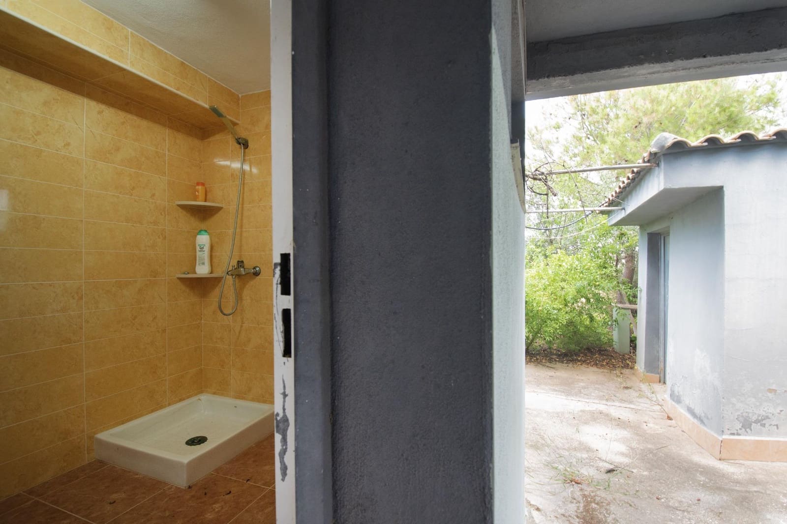 5 soveværelse Villa til salg i Montroy med swimmingpool - € 127.000 (Ref: 9152089)