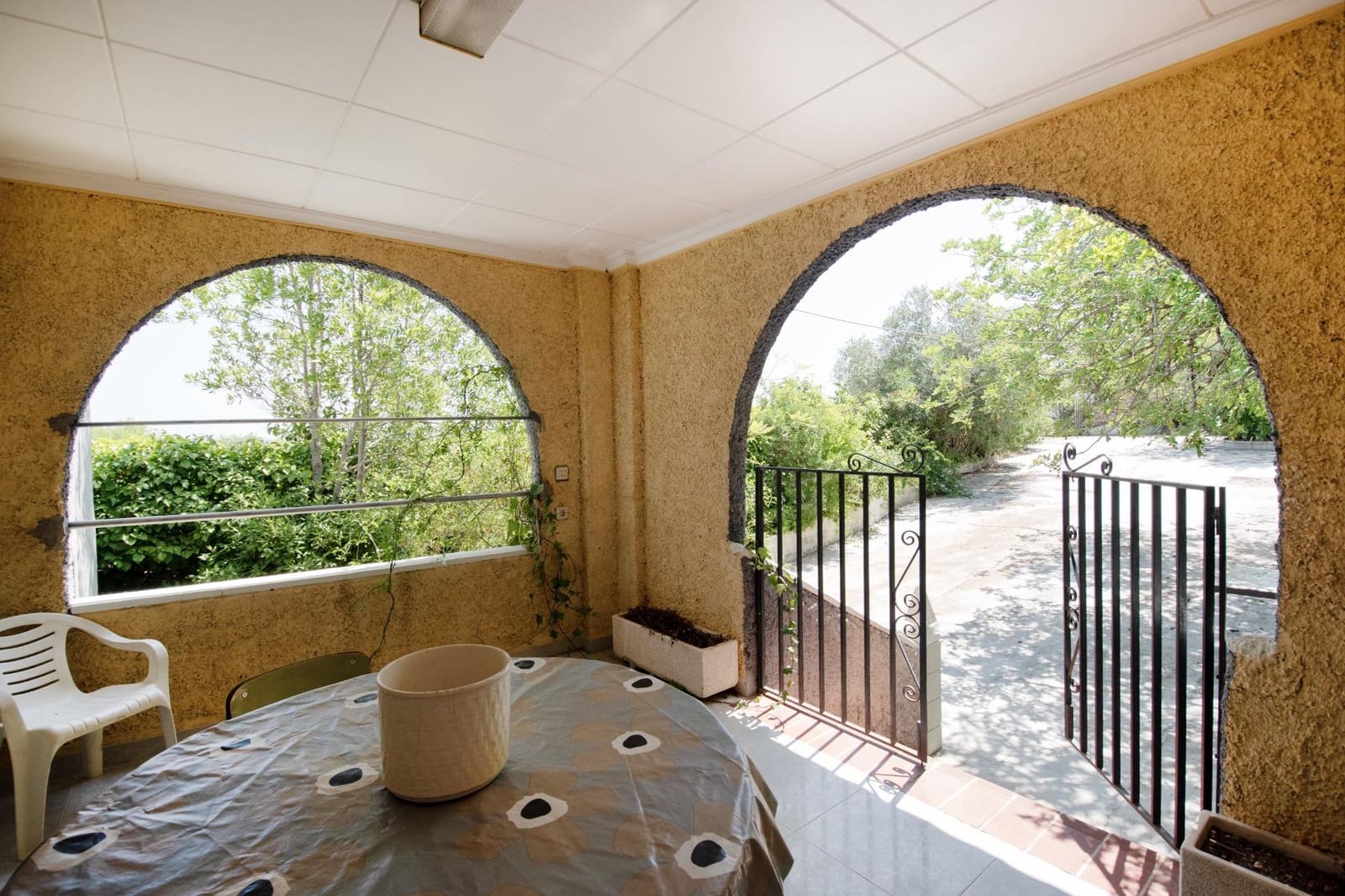 5 soveværelse Villa til salg i Montroy med swimmingpool - € 127.000 (Ref: 9152089)