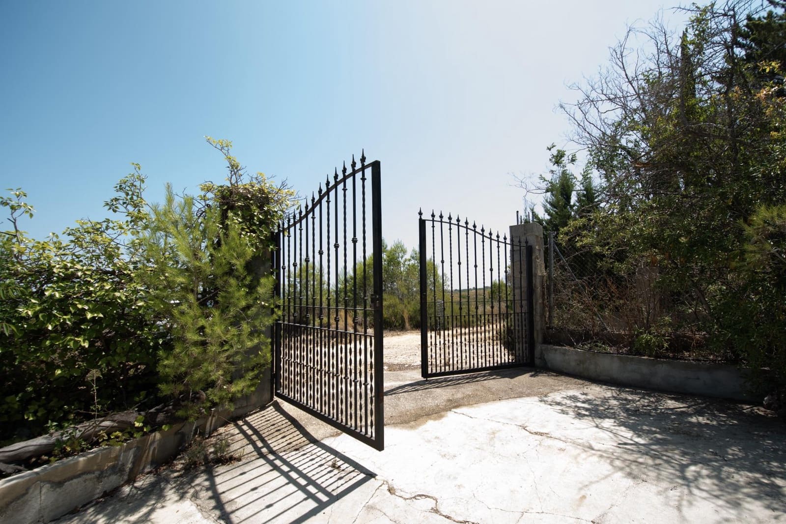 5 soveværelse Villa til salg i Montroy med swimmingpool - € 127.000 (Ref: 9152089)