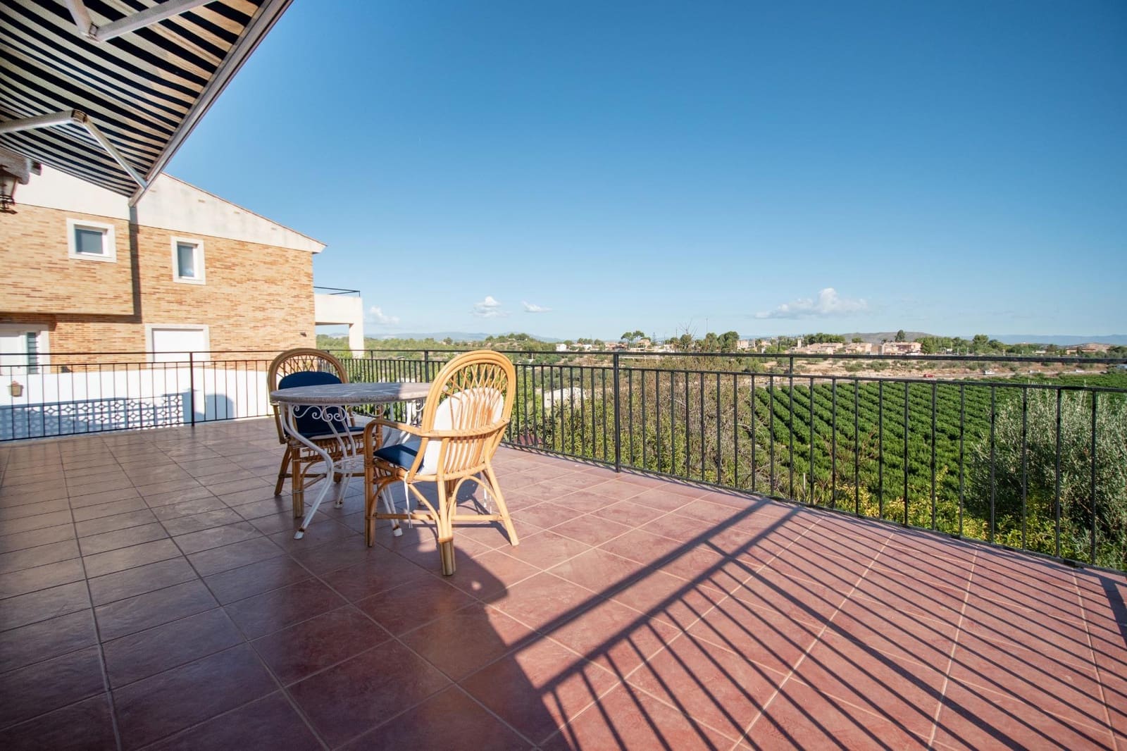 5 soveværelse Villa til salg i Montserrat med swimmingpool garage - € 410.000 (Ref: 9257240)