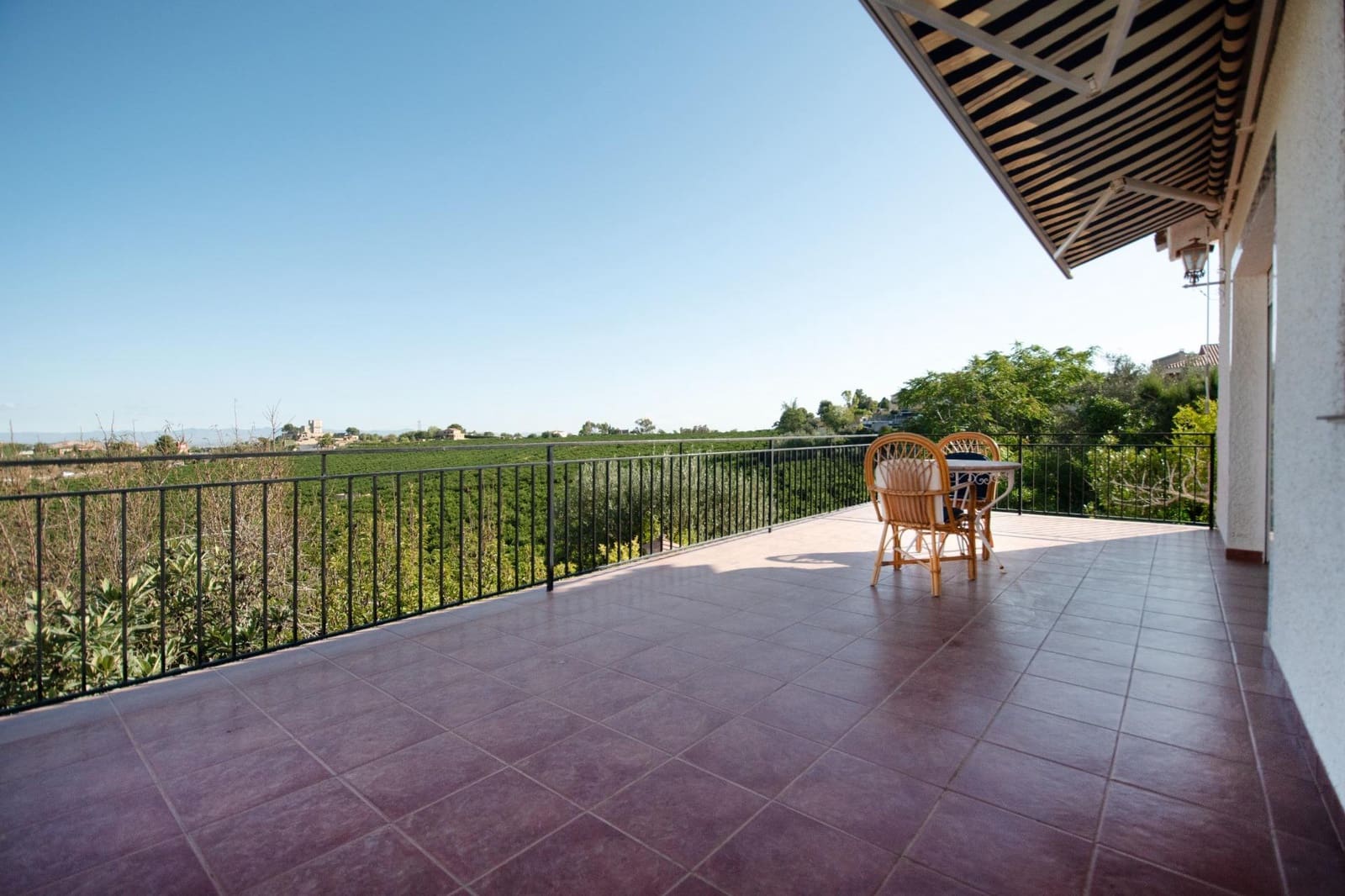 5 soveværelse Villa til salg i Montserrat med swimmingpool garage - € 410.000 (Ref: 9257240)