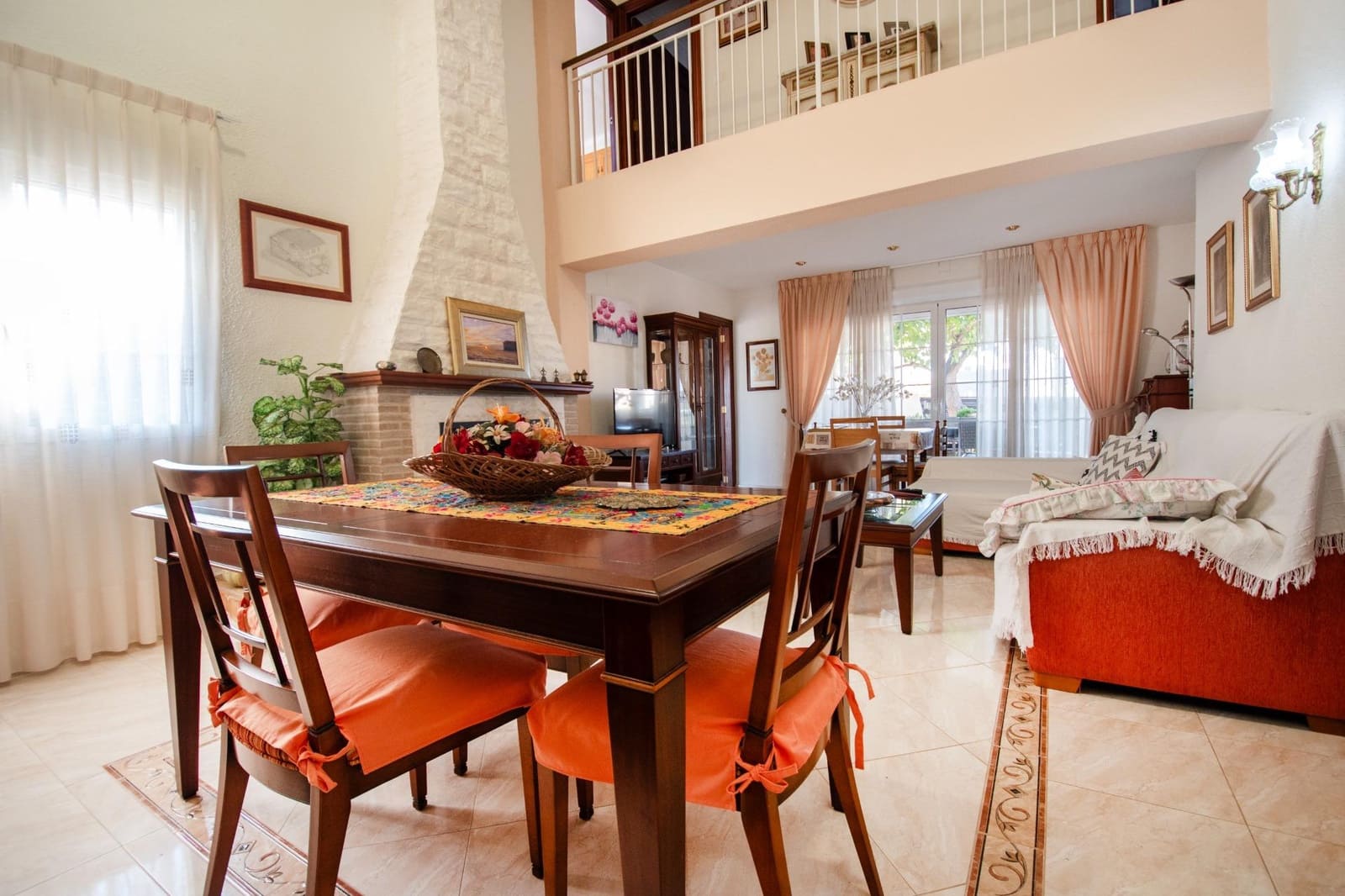 5 soveværelse Villa til salg i Montserrat med swimmingpool garage - € 410.000 (Ref: 9257240)