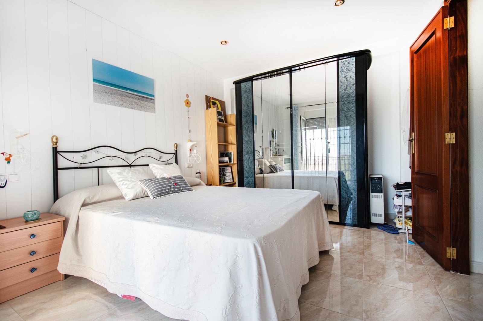 5 soveværelse Villa til salg i Montserrat med swimmingpool garage - € 410.000 (Ref: 9257240)