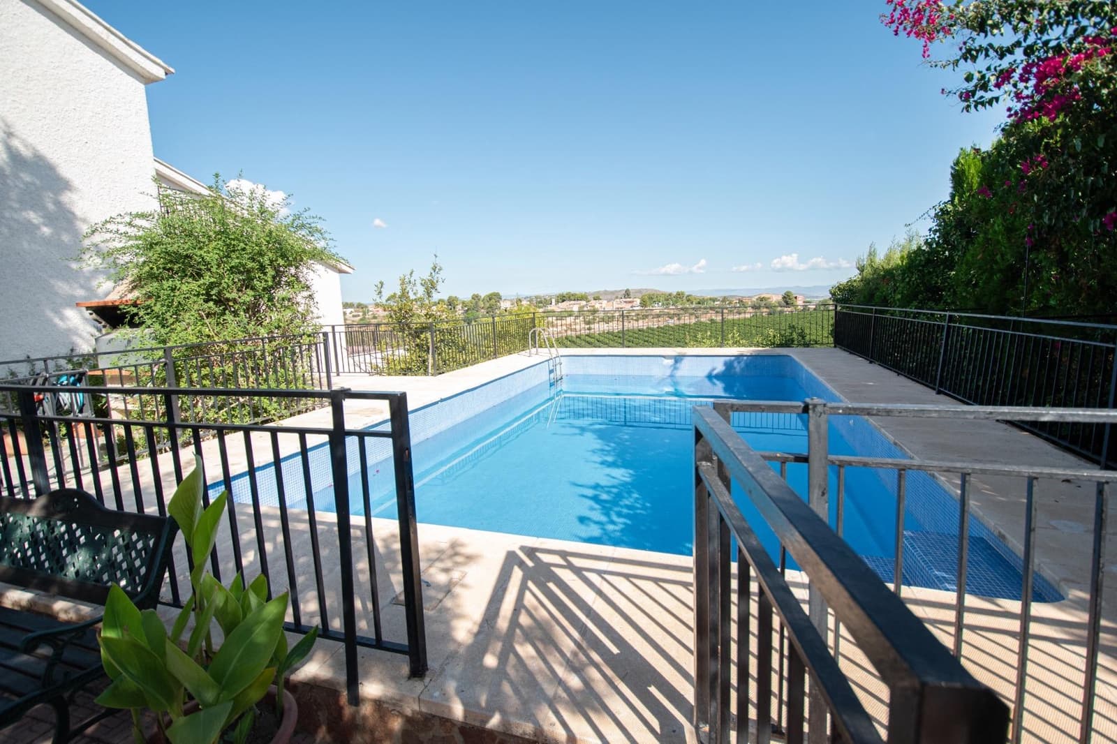 5 soveværelse Villa til salg i Montserrat med swimmingpool garage - € 410.000 (Ref: 9257240)