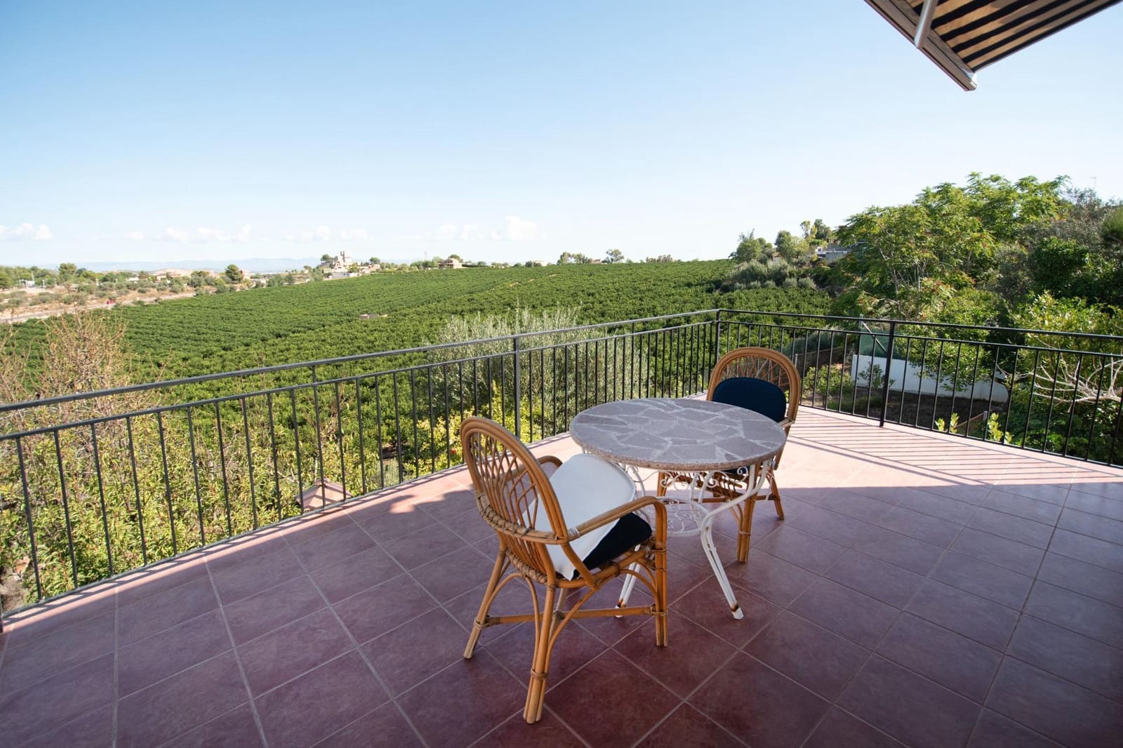 5 soveværelse Villa til salg i Montserrat med swimmingpool garage - € 410.000 (Ref: 9257240)