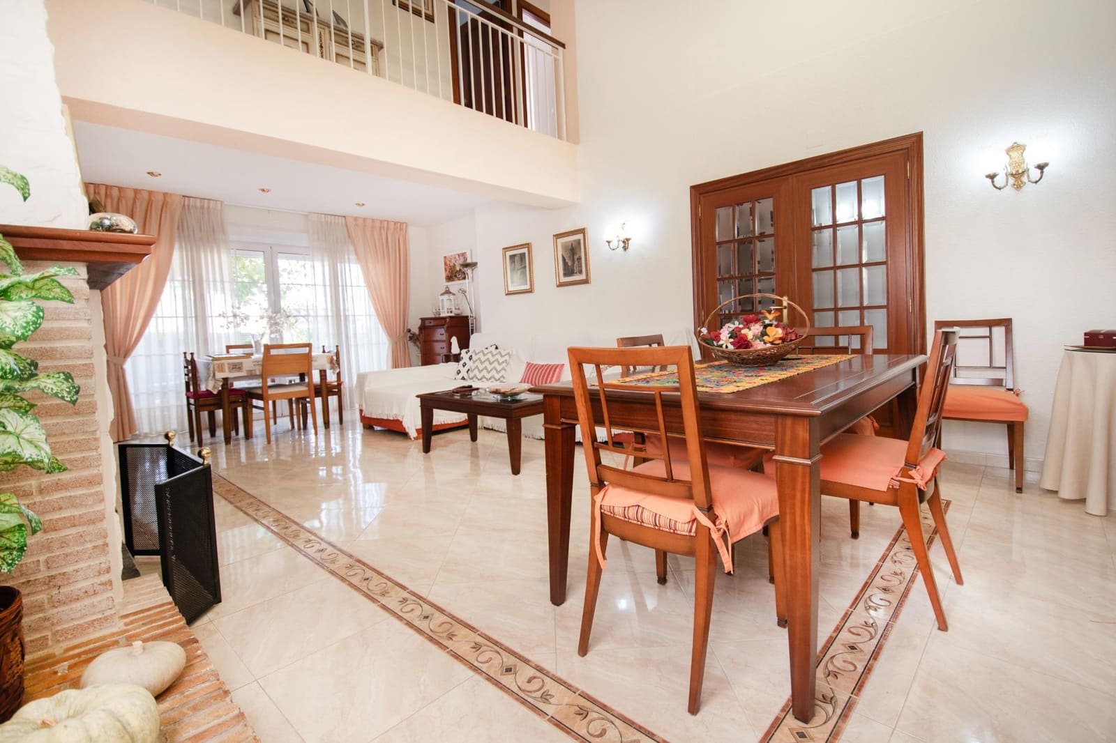 5 soveværelse Villa til salg i Montserrat med swimmingpool garage - € 410.000 (Ref: 9257240)