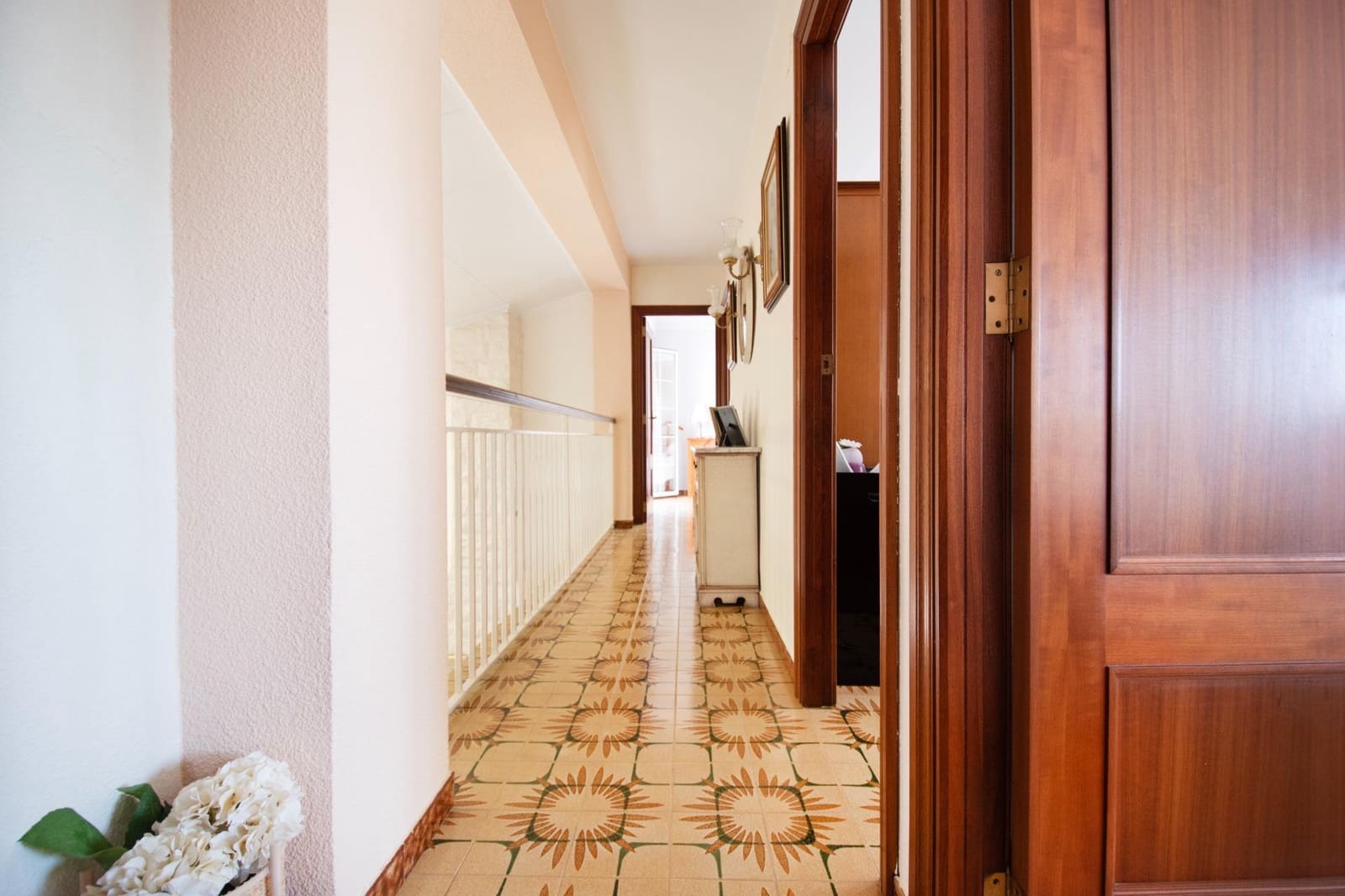 5 soveværelse Villa til salg i Montserrat med swimmingpool garage - € 410.000 (Ref: 9257240)