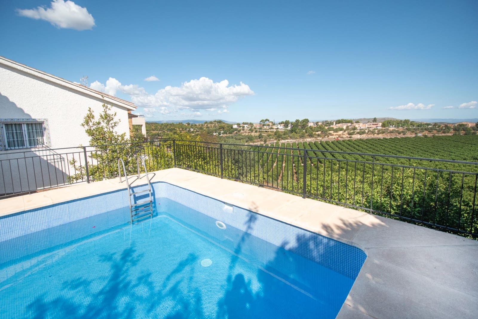 5 soveværelse Villa til salg i Montserrat med swimmingpool garage - € 410.000 (Ref: 9257240)