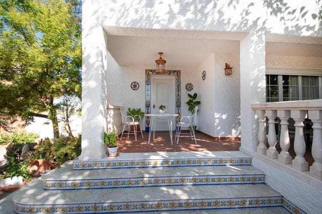 5 soveværelse Villa til salg i Montserrat med swimmingpool garage - € 410.000 (Ref: 9257240)