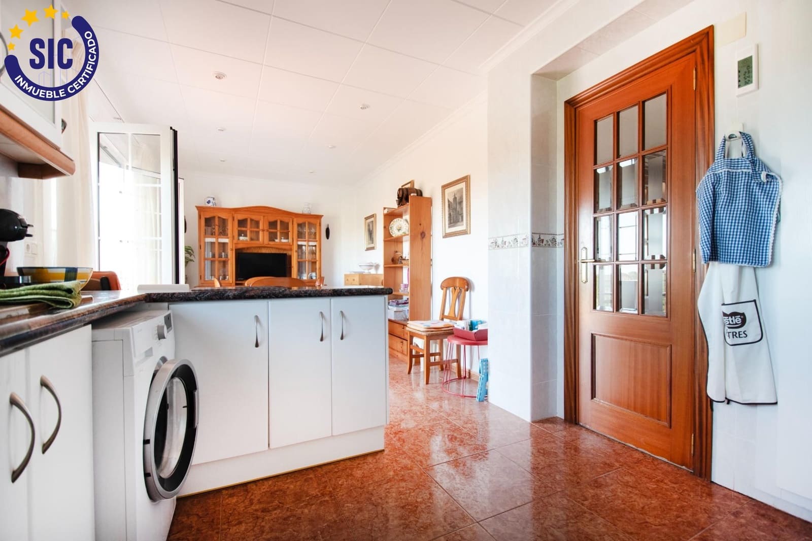 5 Zimmer Villa zu verkaufen in Montserrat mit Pool Garage - 410.000 € (Ref: 9257240)