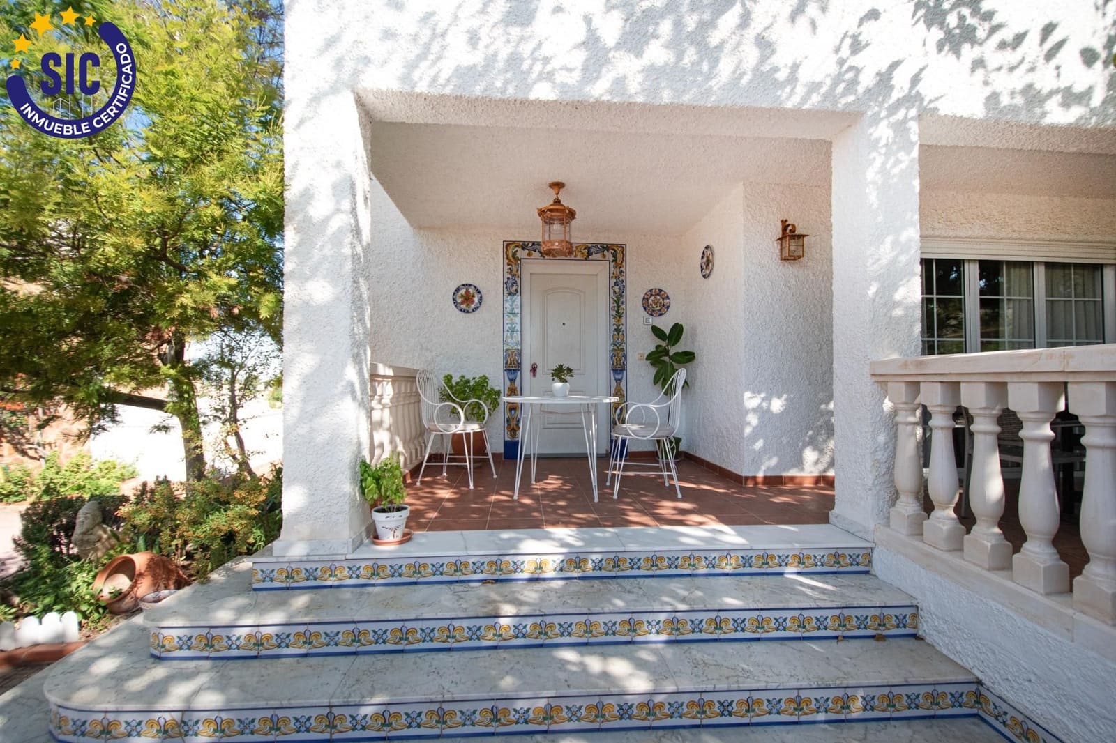 5 Zimmer Villa zu verkaufen in Montserrat mit Pool Garage - 410.000 € (Ref: 9257240)