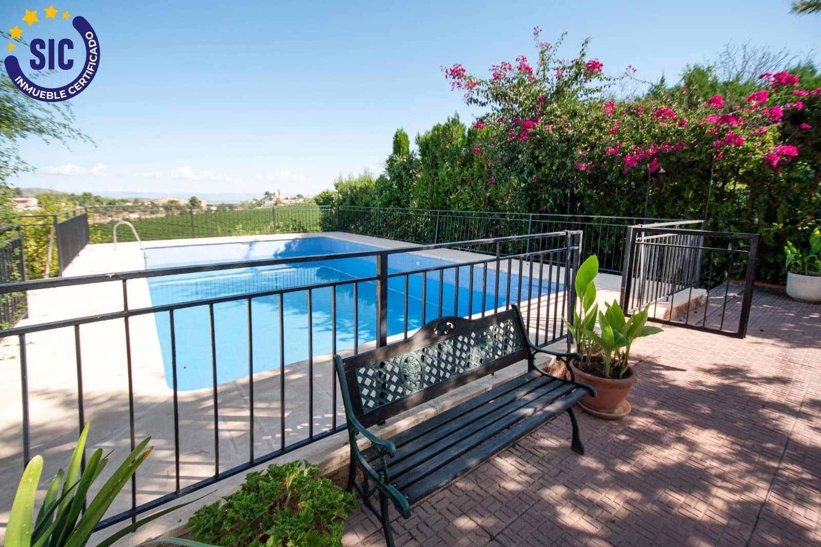 5 Zimmer Villa zu verkaufen in Montserrat mit Pool Garage - 410.000 € (Ref: 9257240)