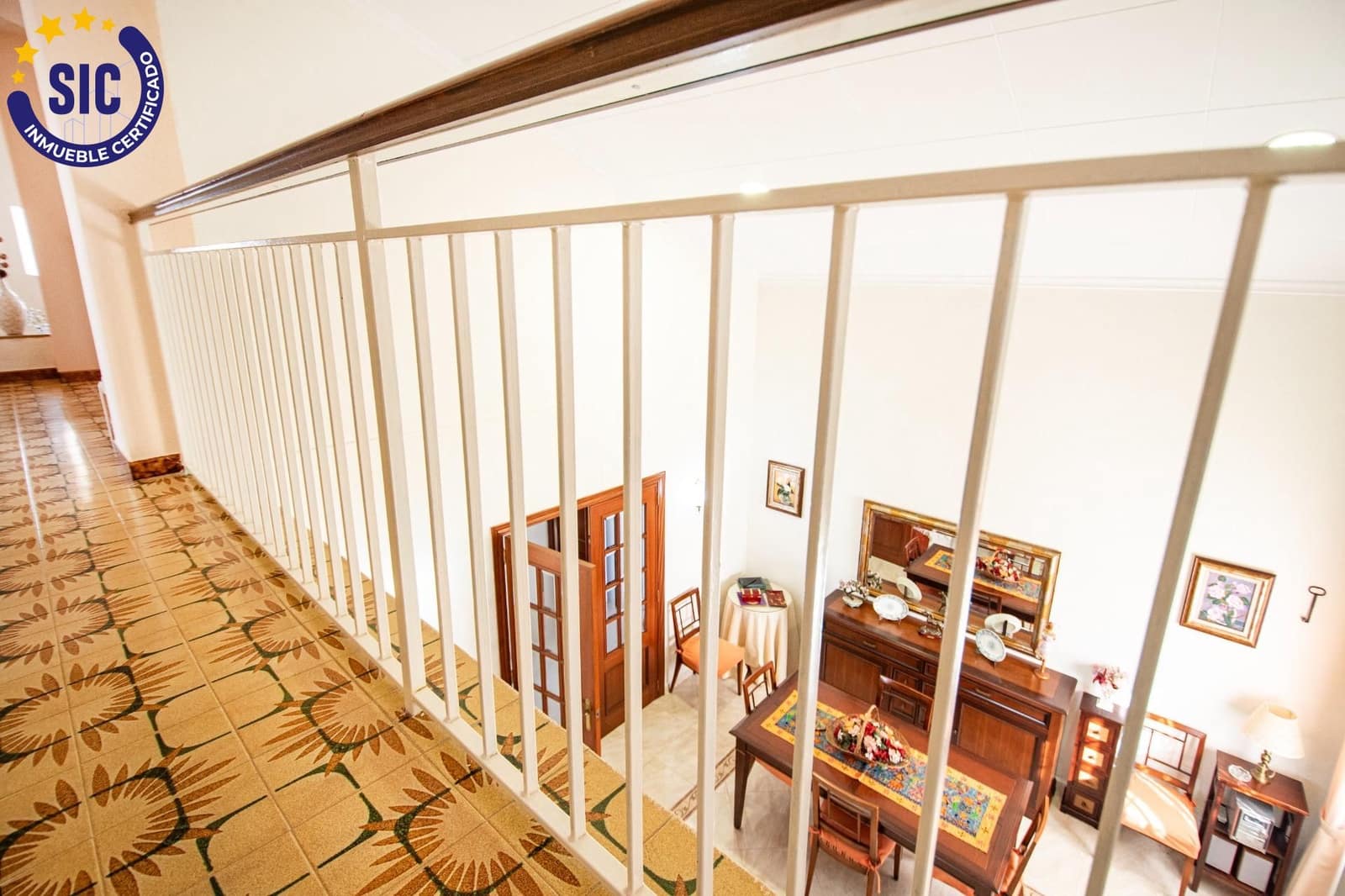 5 Zimmer Villa zu verkaufen in Montserrat mit Pool Garage - 410.000 € (Ref: 9257240)