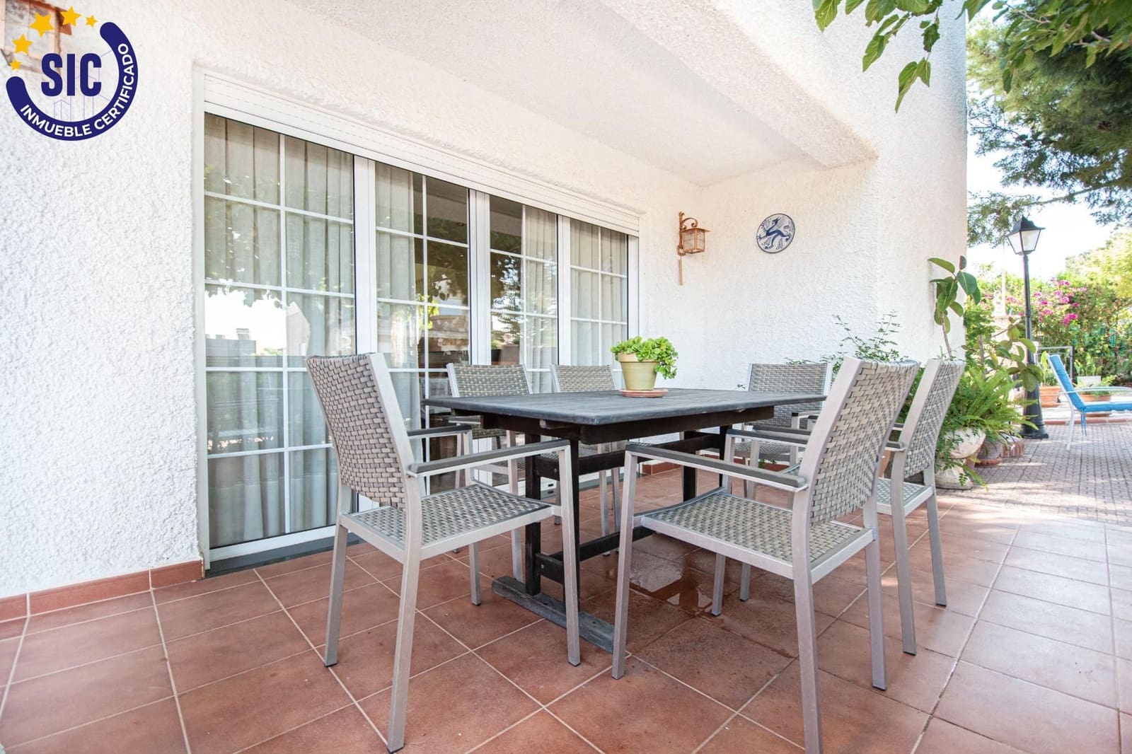 5 Zimmer Villa zu verkaufen in Montserrat mit Pool Garage - 410.000 € (Ref: 9257240)