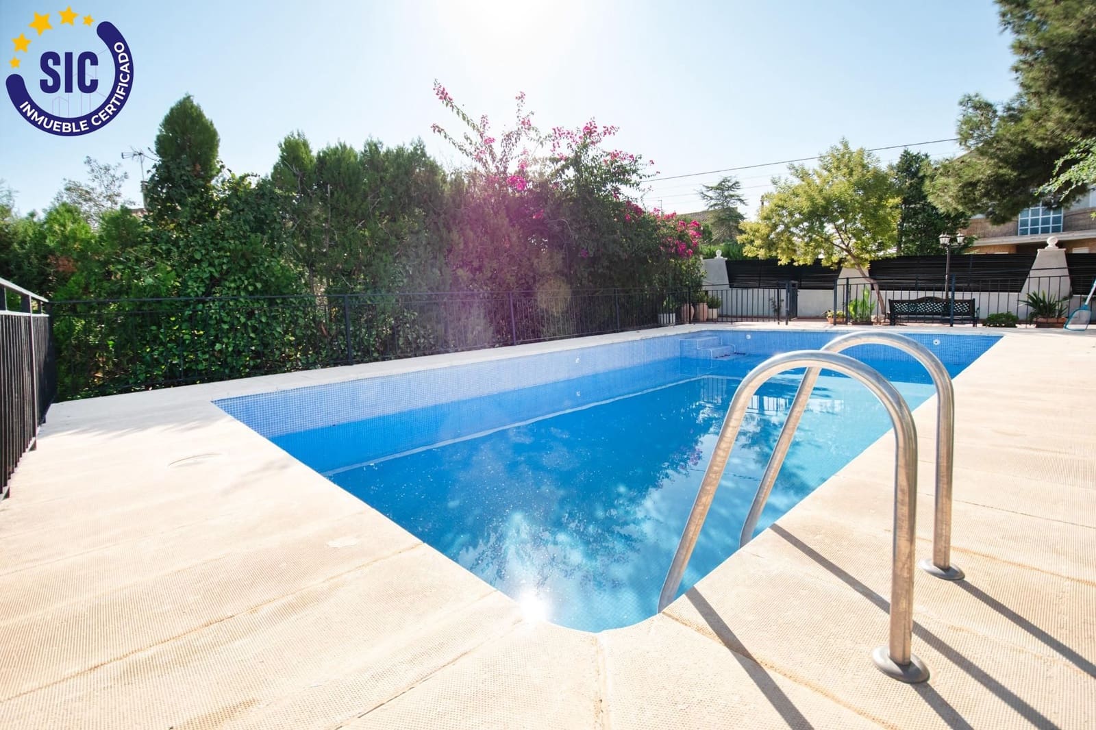 5 Zimmer Villa zu verkaufen in Montserrat mit Pool Garage - 410.000 € (Ref: 9257240)