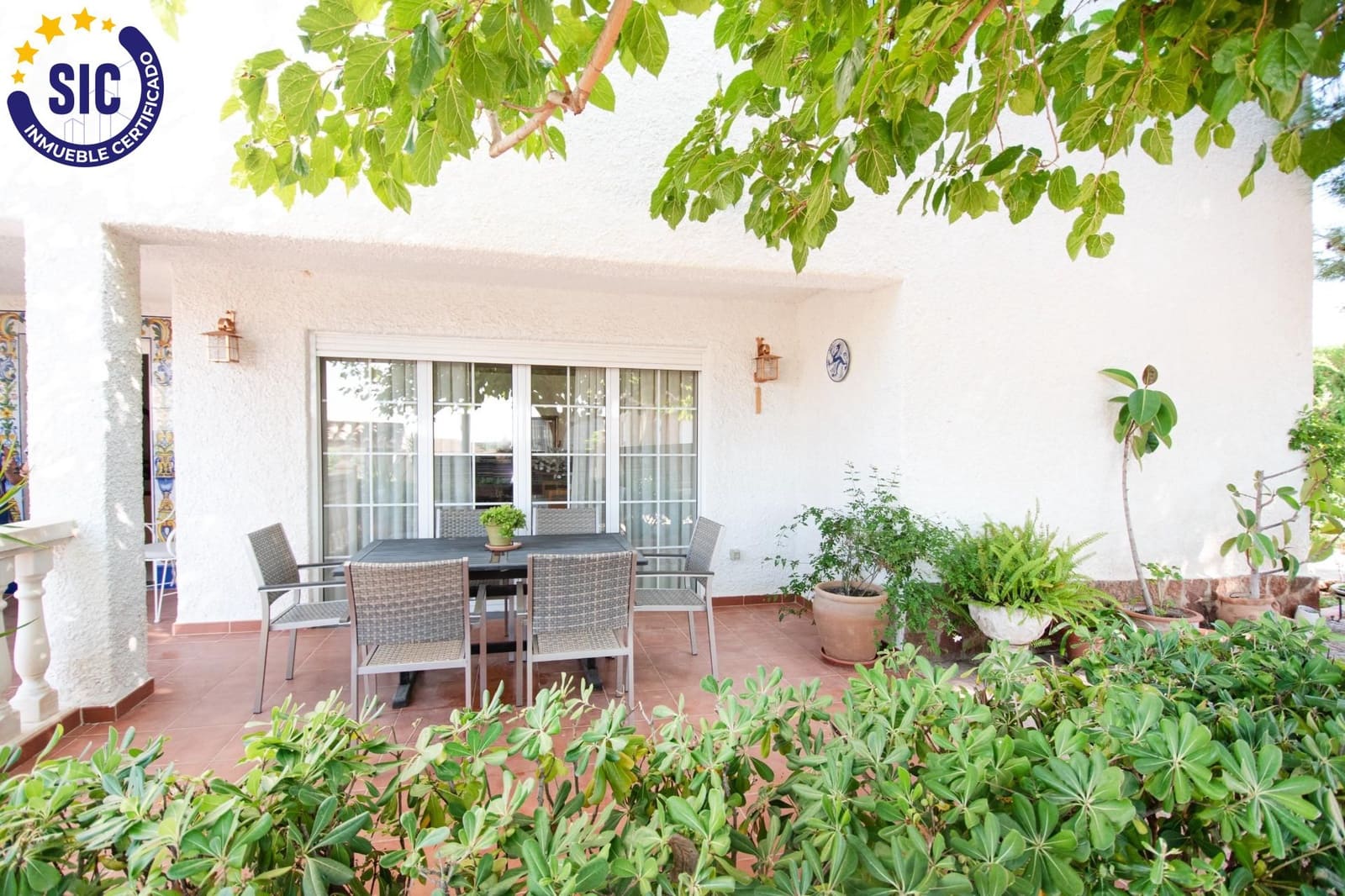 5 Zimmer Villa zu verkaufen in Montserrat mit Pool Garage - 410.000 € (Ref: 9257240)