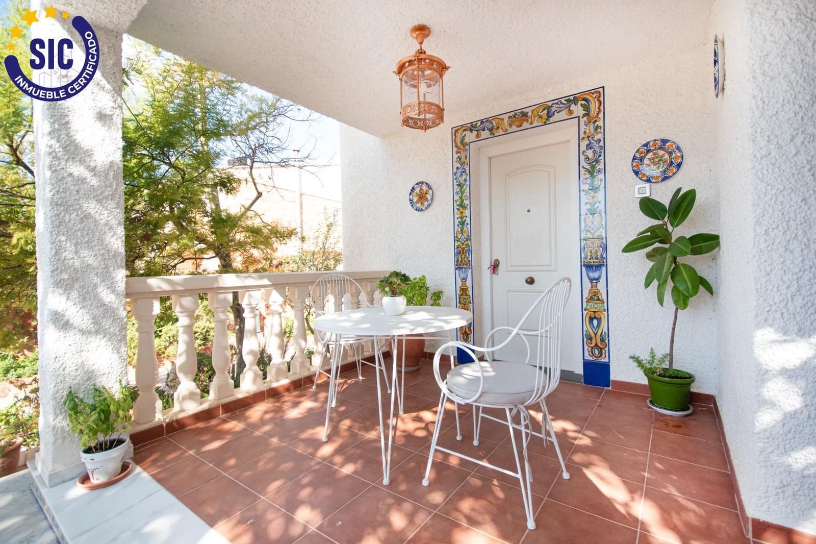 5 Zimmer Villa zu verkaufen in Montserrat mit Pool Garage - 410.000 € (Ref: 9257240)