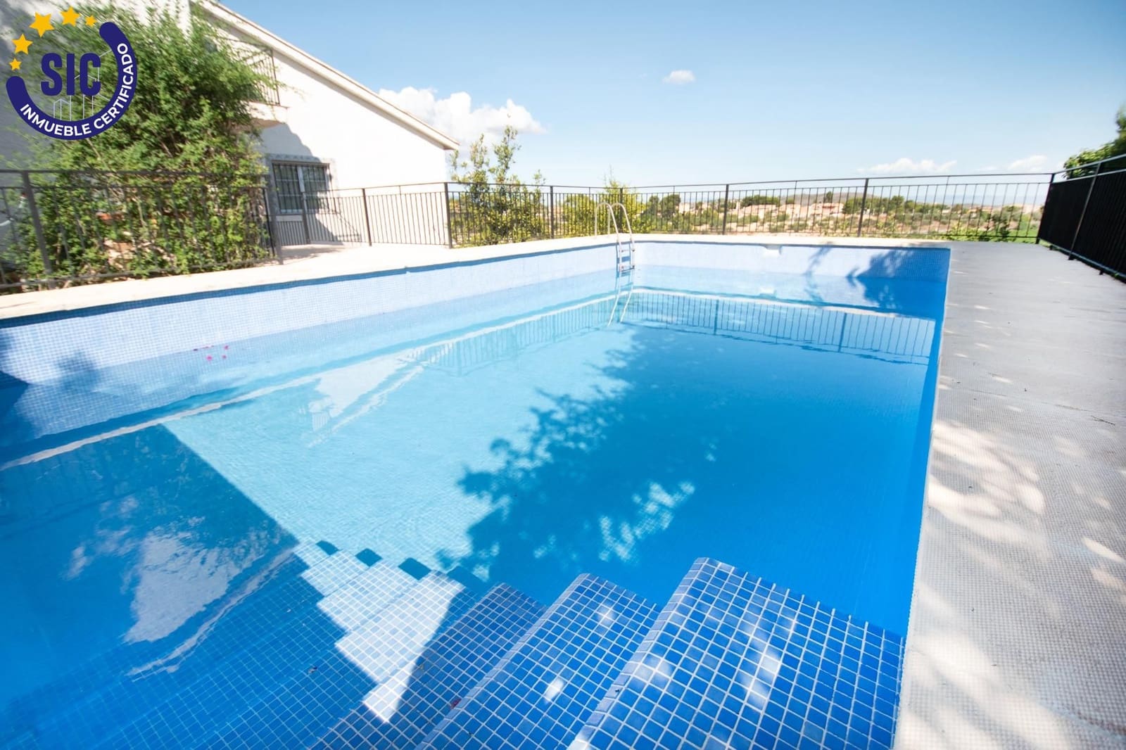 5 Zimmer Villa zu verkaufen in Montserrat mit Pool Garage - 410.000 € (Ref: 9257240)