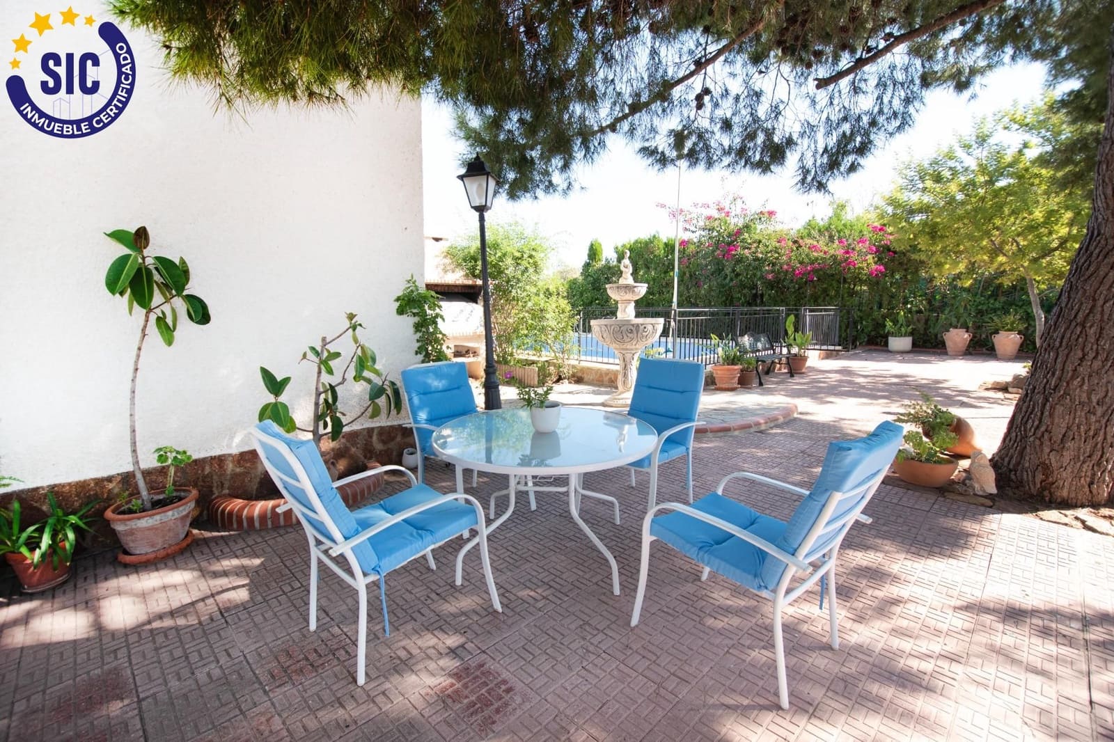 5 Zimmer Villa zu verkaufen in Montserrat mit Pool Garage - 410.000 € (Ref: 9257240)