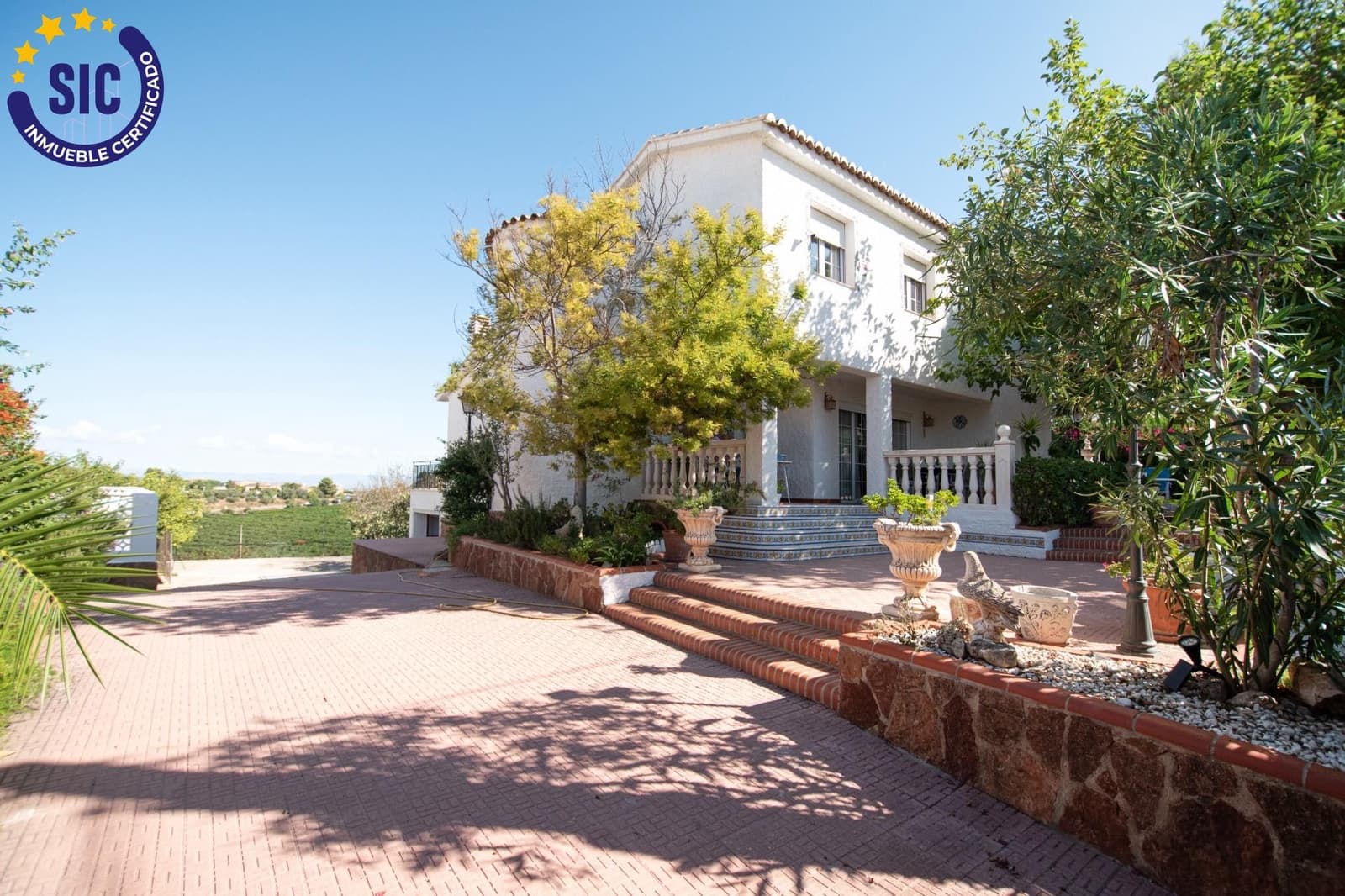 5 Zimmer Villa zu verkaufen in Montserrat mit Pool Garage - 410.000 € (Ref: 9257240)