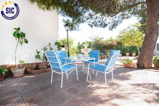 5 bedroom Villa for sale in Montserrat with pool garage - € 410,000 (Ref: 9257240)
