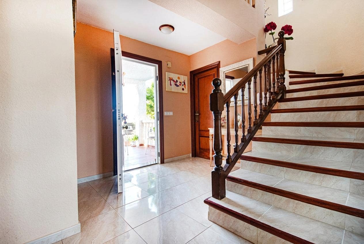 5 slaapkamer Villa te koop in Montserrat met zwembad garage - € 410.000 (Ref: 9257240)