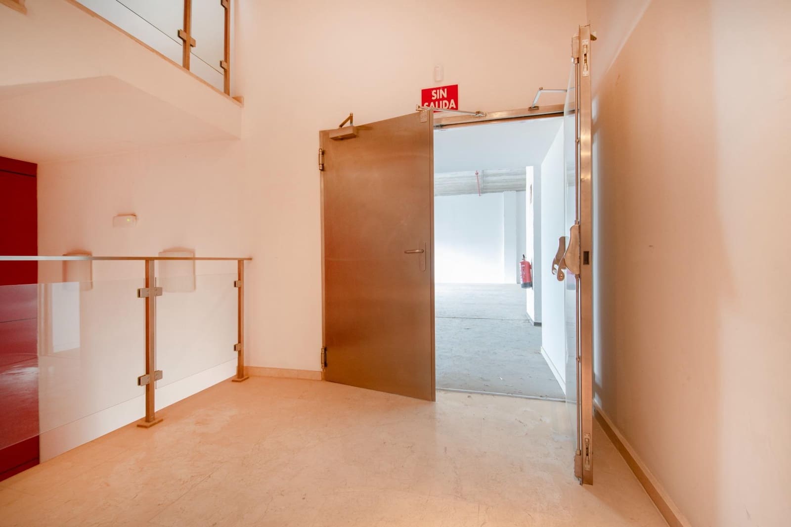 Kommersiell till salu i Aldaia - 155 000 € (Ref: 9375280)