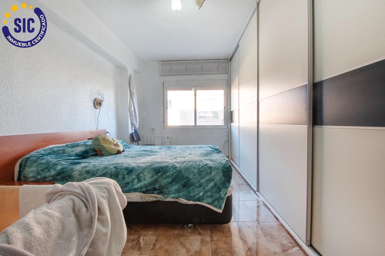 2 bedroom Flat for sale in Torrent - € 140,000 (Ref: 9403336)