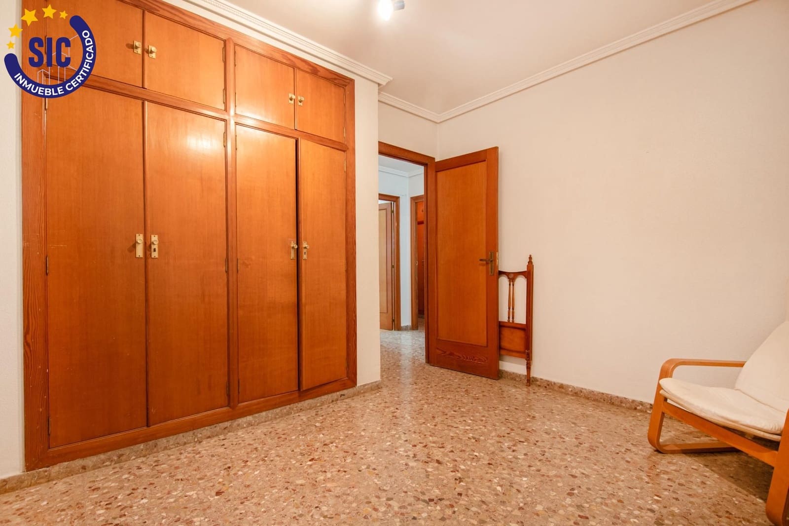 5 bedroom Flat for sale in Torrent - € 399,900 (Ref: 9437710)