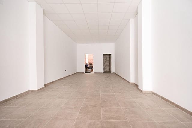 Commercial for rent in Torrent - € 600 (Ref: 9456202)