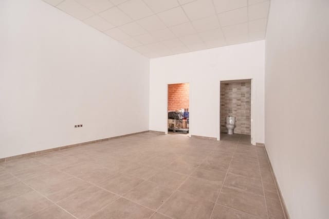 Commercial for rent in Torrent - € 600 (Ref: 9456202)