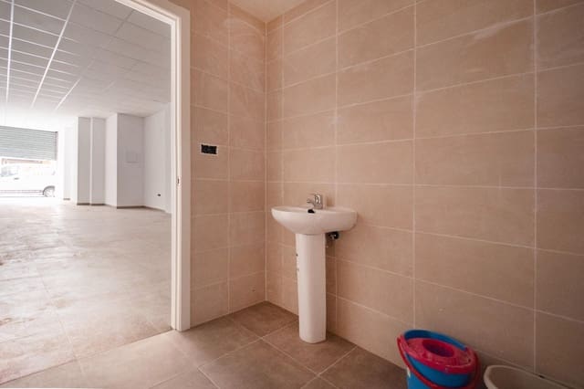 Commercial for rent in Torrent - € 600 (Ref: 9456202)